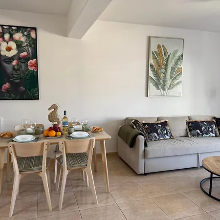 Appartement Nissi 3, 1 -b