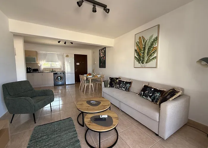 Nissi 3, 1 -b * アヤナパ