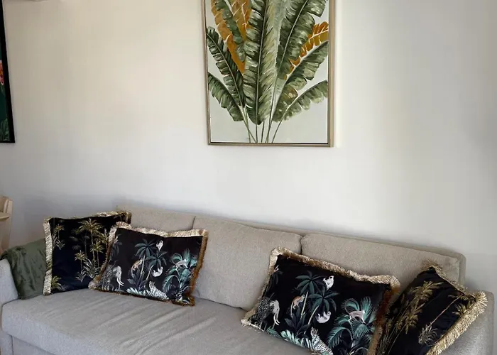 アパート Nissi 3, 1 -b アヤナパ