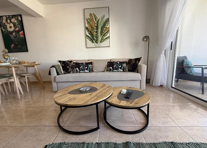 アパート Nissi 3, 1 -b *