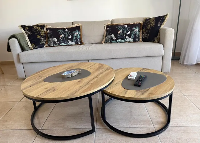 アパート Nissi 3, 1 -b アヤナパ