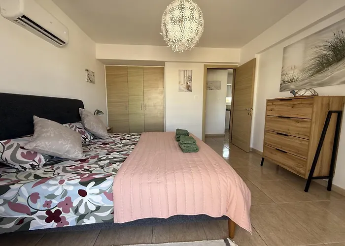 アパート Nissi 3, 1 -b